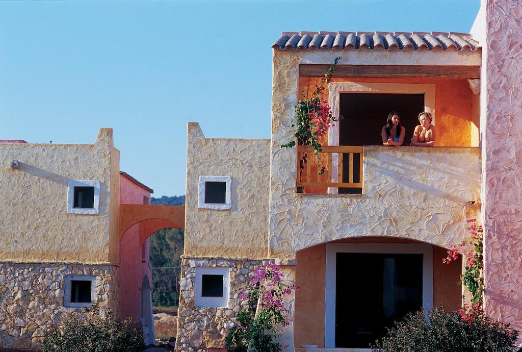 Amarestyle Igv Club Santagiusta Hotel Costa Rei Exterior photo